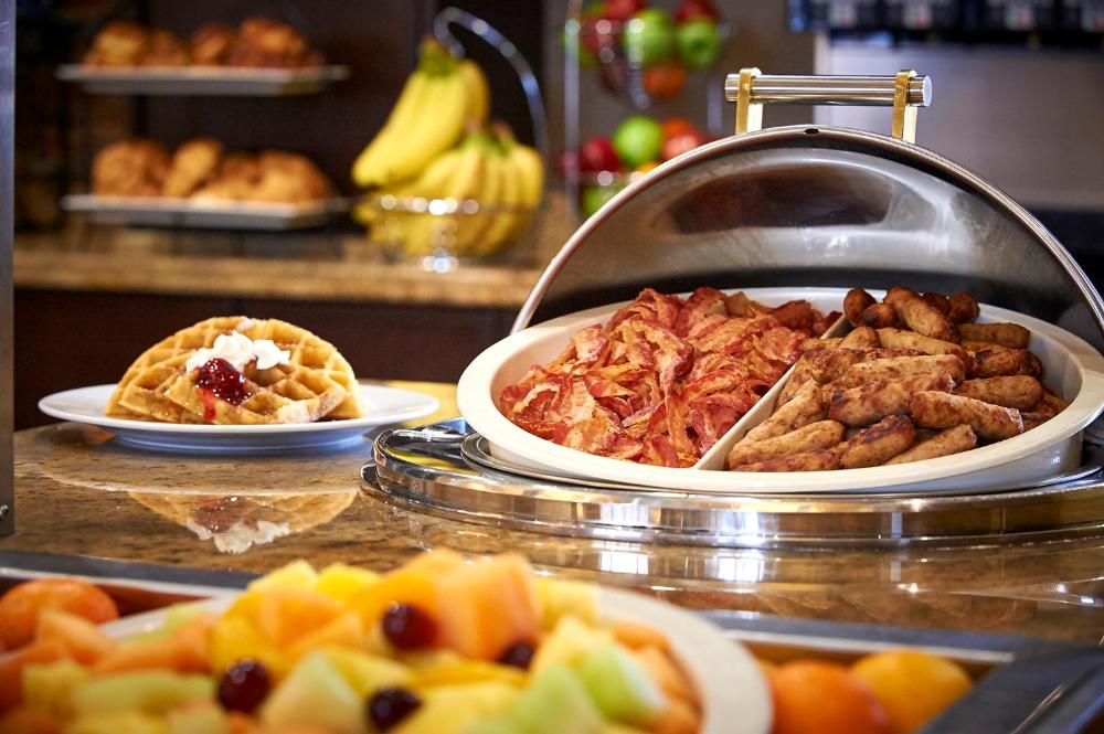 Staybridge Suites Breakfast