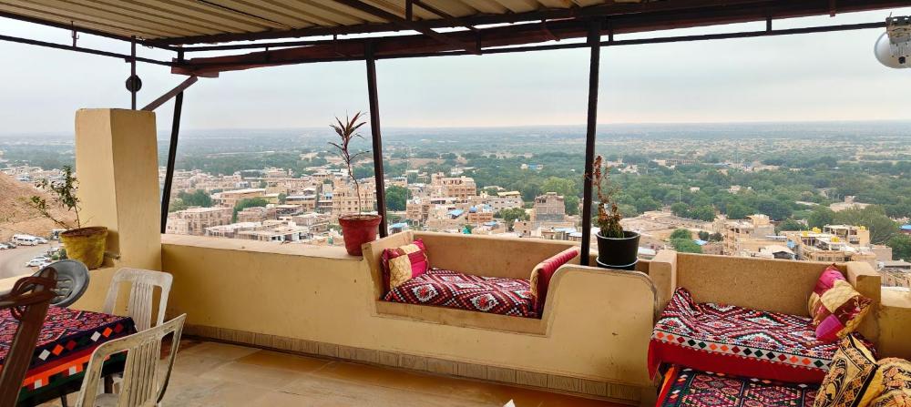 Nomadic Backpackers Hostel 