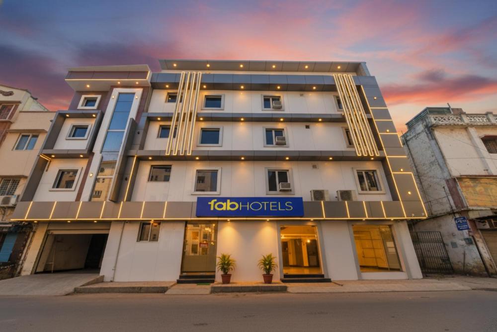 Dev Palace and Restaurant