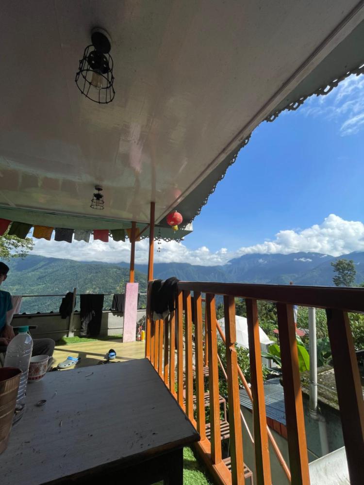 Wake in Himalayas 