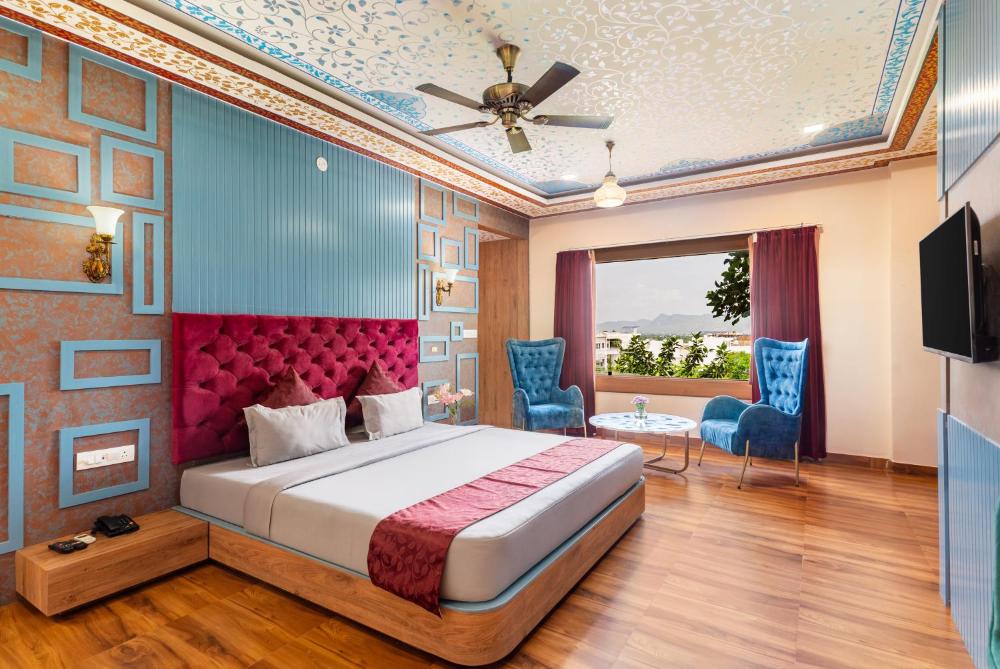 Vijaygarh Resort & Cottages with Private Pool