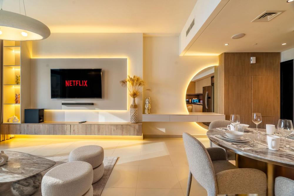 Luxurious 4BR with Boulevard View - 10 min to Burj & Mall