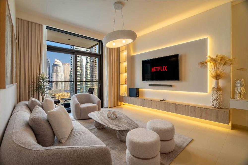 Luxurious 4BR with Boulevard View - 10 min to Burj & Mall