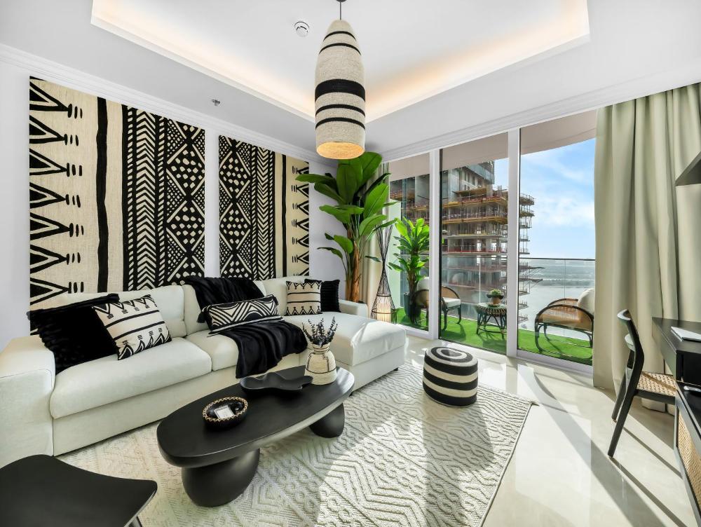 Palm and Marina Views in NEW Palace Beach Residence