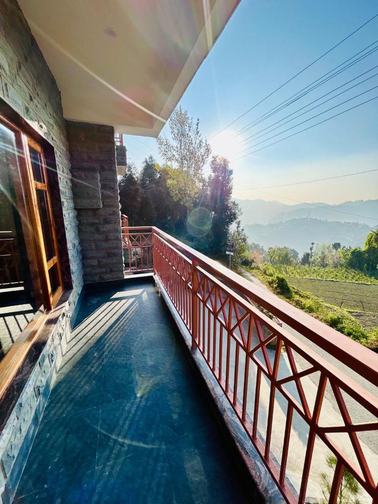 Shalom Hillcrest Inn