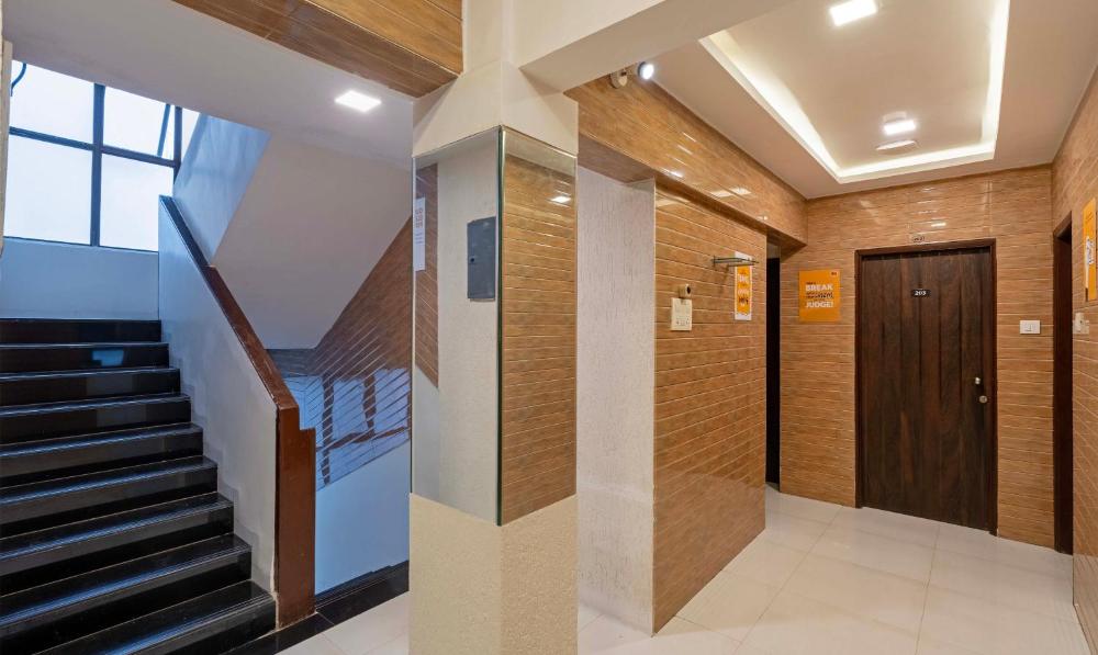 Itsy Hotels Bindra Elite
