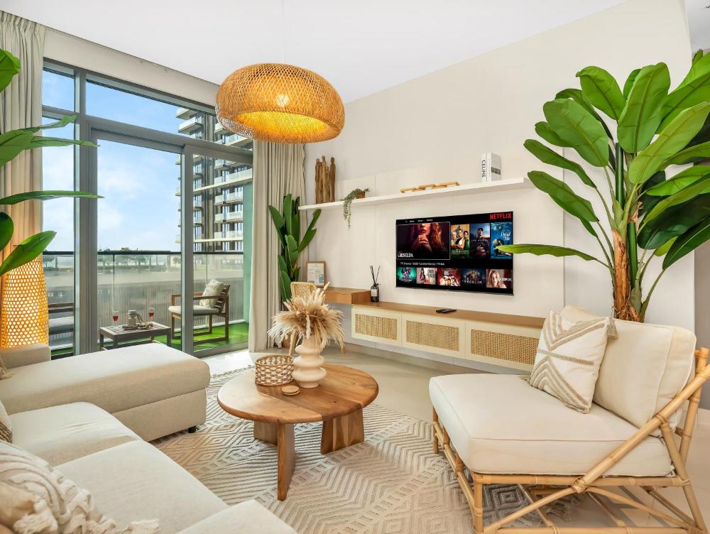 Chic 1 Bedroom on Private Beach in Dubai Harbour