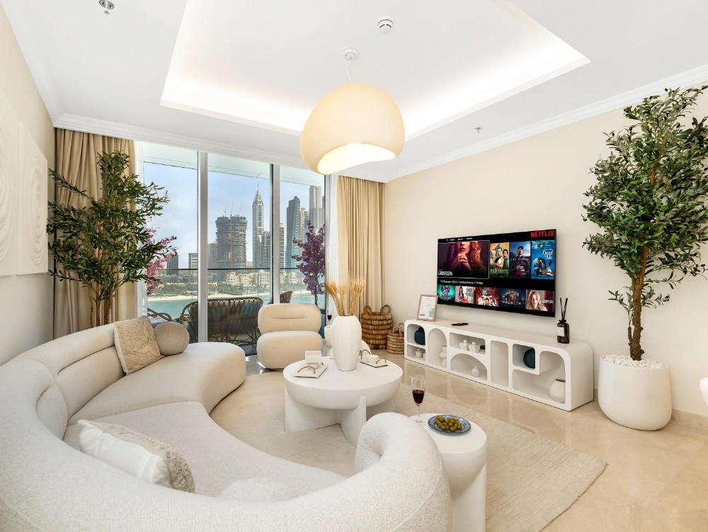 Palm and Marina Views in NEW Palace Beach Residence