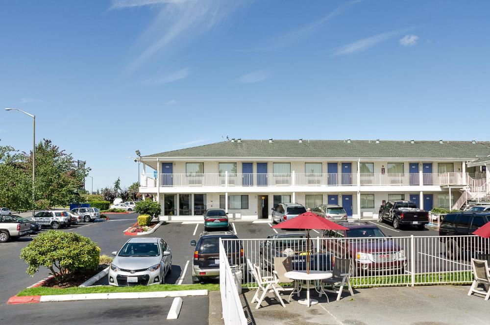 Photo - Motel 6-Tacoma, WA - South