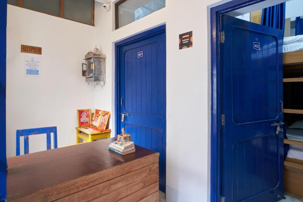 White Poppy Lake Side Hostel