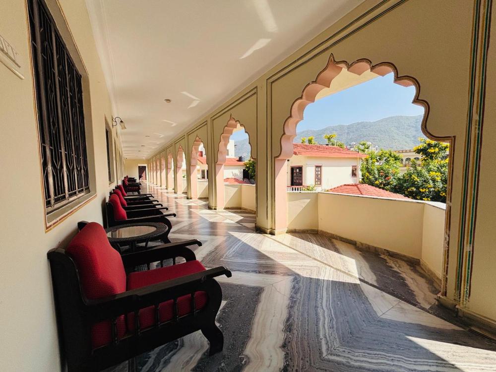 Sajjan Bagh Resort