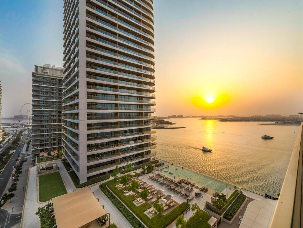 Ultra-Luxury 2 Bedroom Beachfront Escape with Sea Views
