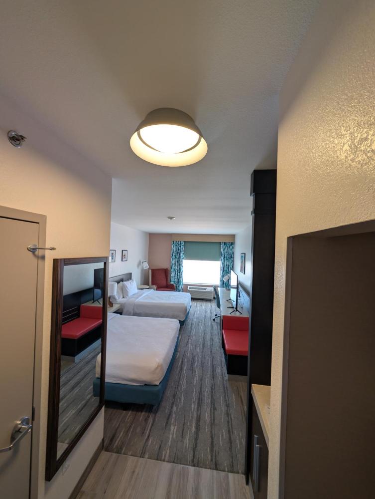 Room Image 4
