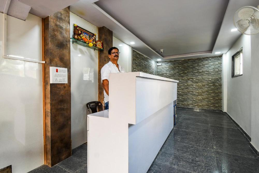 Hotel O by OYO Dwarka Lodge