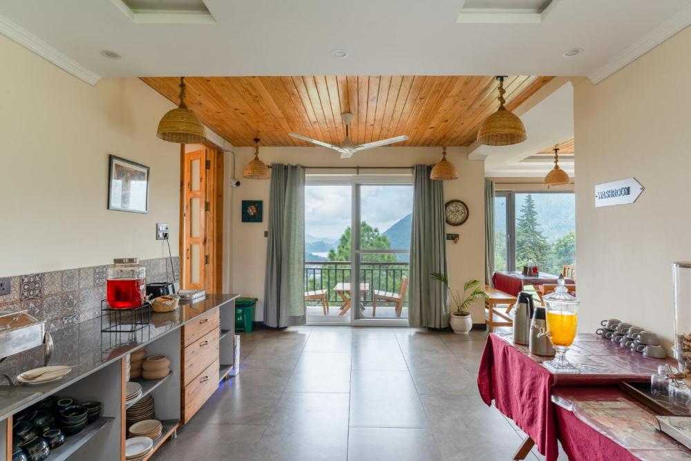 Yecha House - Mountain & Lake View Retreat, Bhimtal