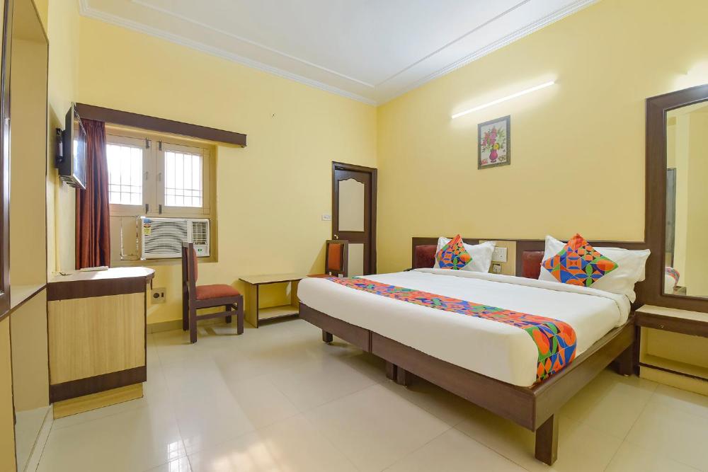 Hotel Raj Laxmi Palace