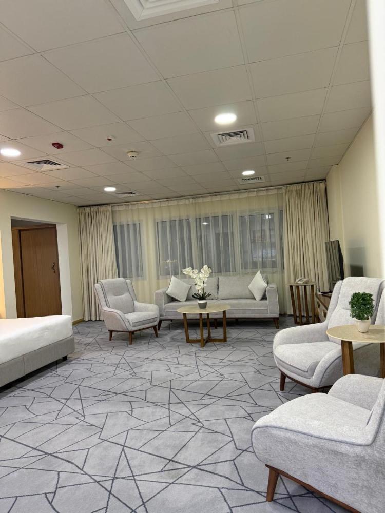 Room Image 4