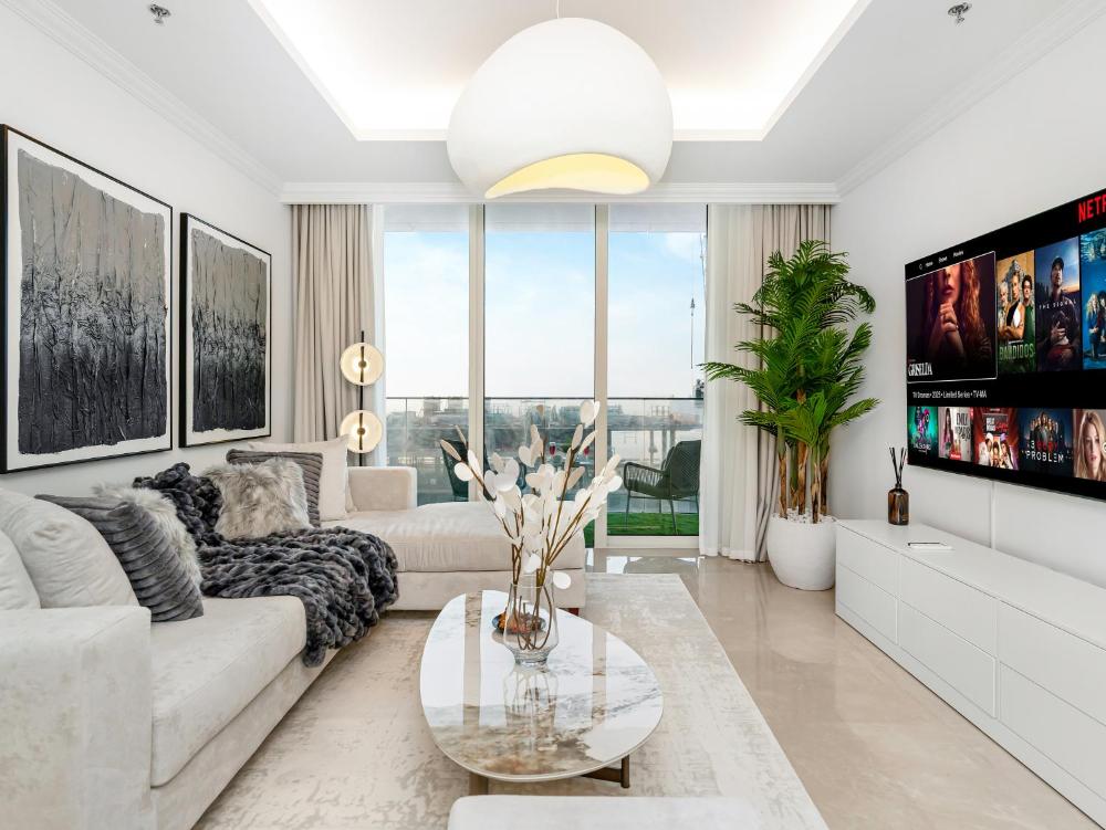 Palm and Marina Views in NEW Palace Beach Residence