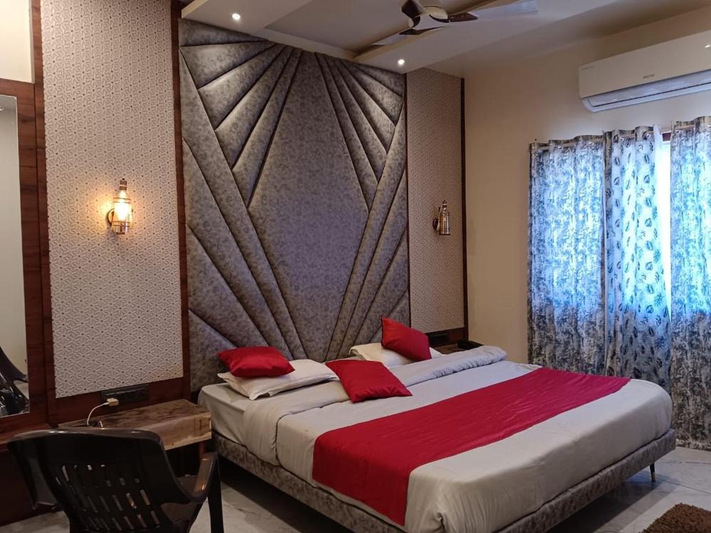 Hotel Satpura Inn