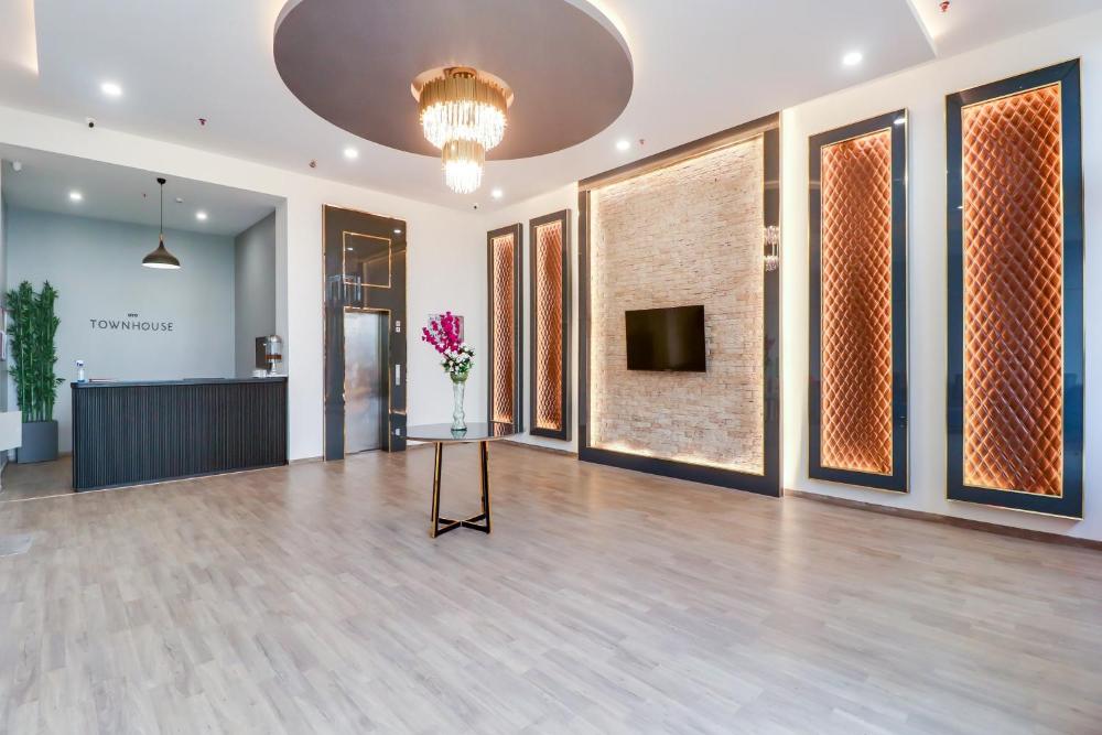 Super Townhouse Jashn