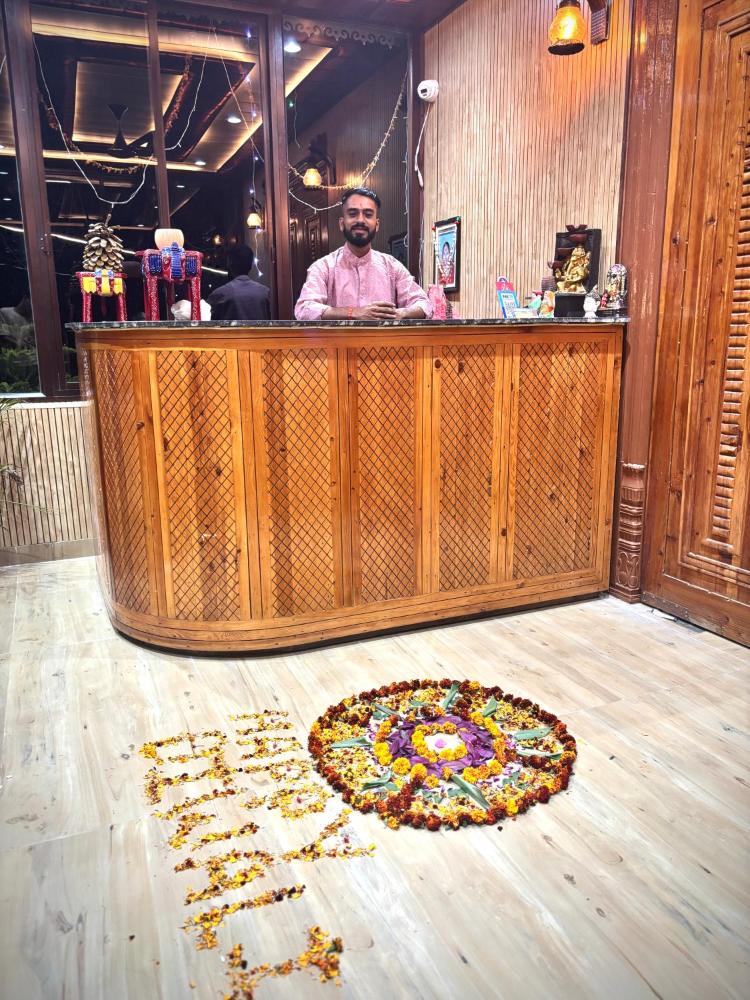 Lap of Himalayas Resort