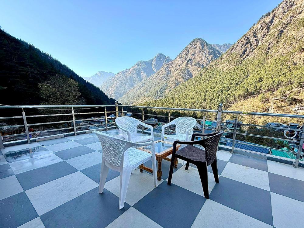 Hide-in Kasol