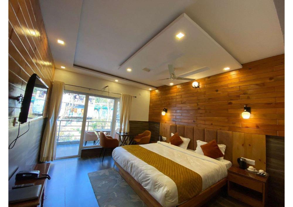 The Aesthetic Hotel & Restaurant