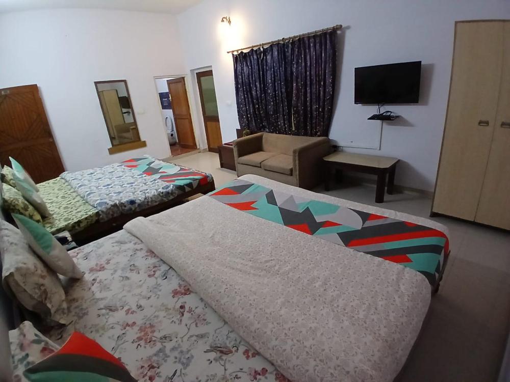 Hotel Singhasan House