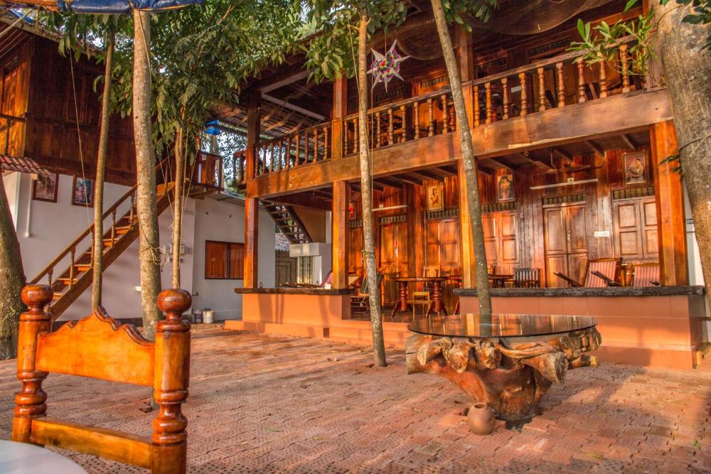 Malayalam Lake Resort
