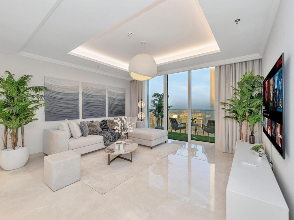 Palm and Marina Views in NEW Palace Beach Residence