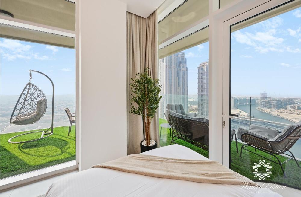 Luxury Apartments - Urban Oasis by Missoni - Business Bay - Canal View - 10 Minutes from Dubai Mall 