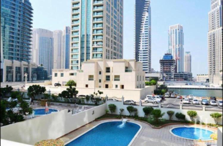 Royal Marina Inn