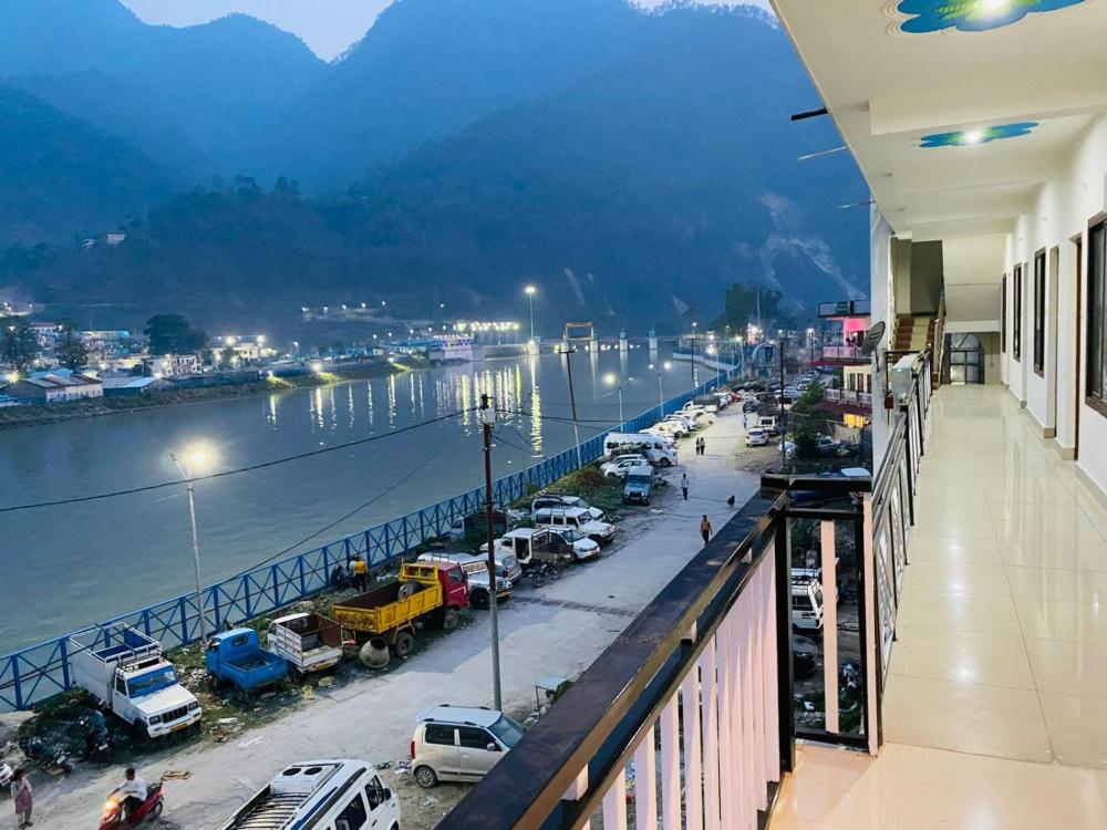 Hotel lake View Paradise 