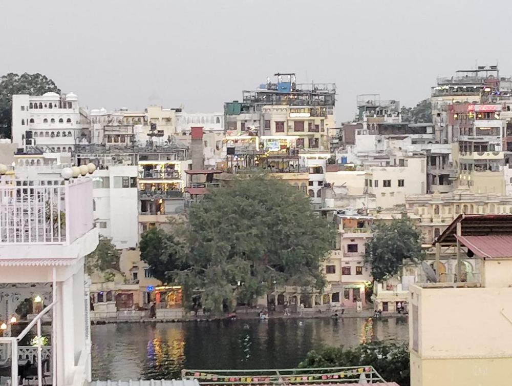 The Royal Lake View Villa