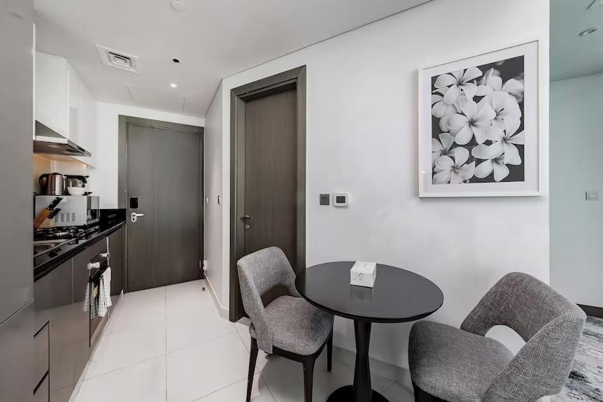 Damac Maison Prive Deluxe Studio with Water Canal View