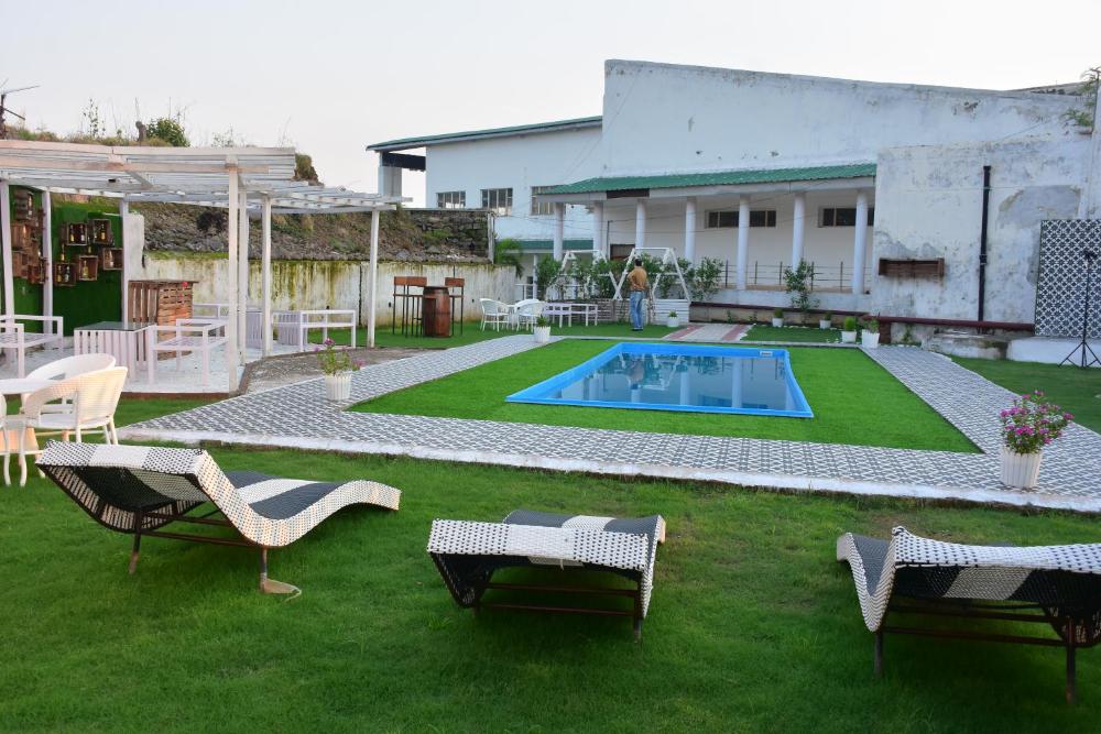 Treeoise Resort