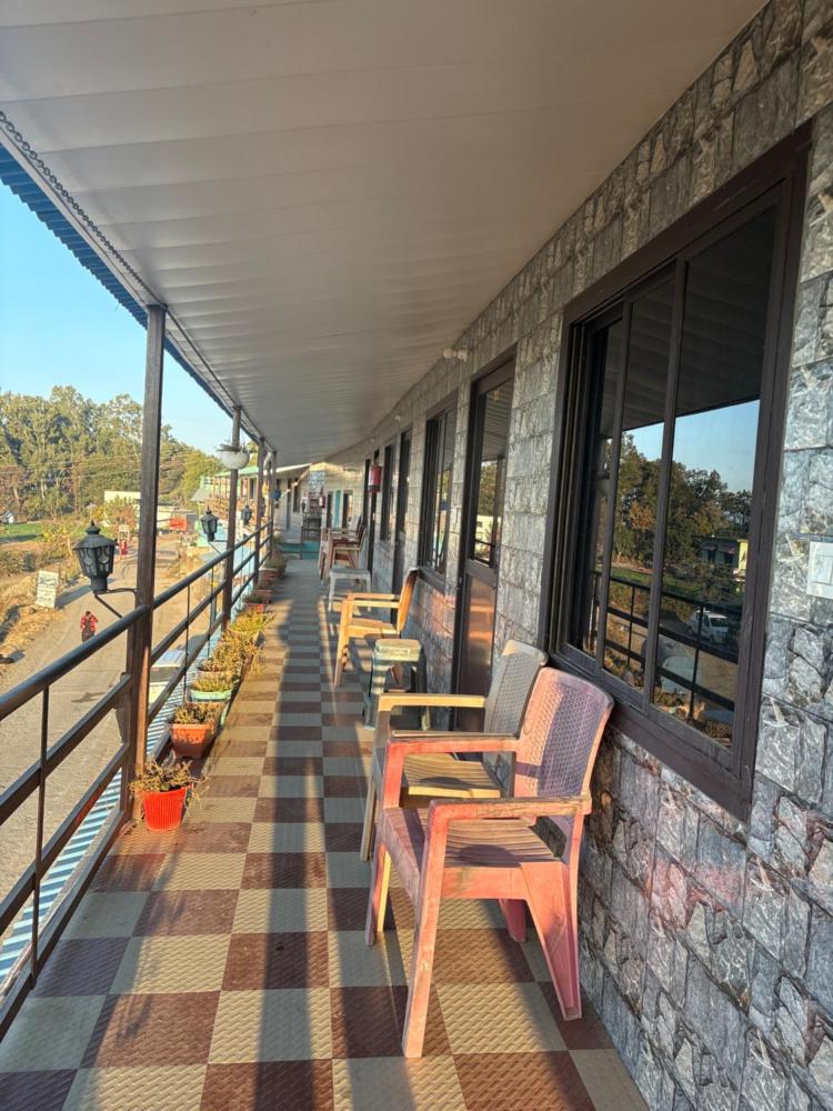 Rudraksh Hotel - Restaurant