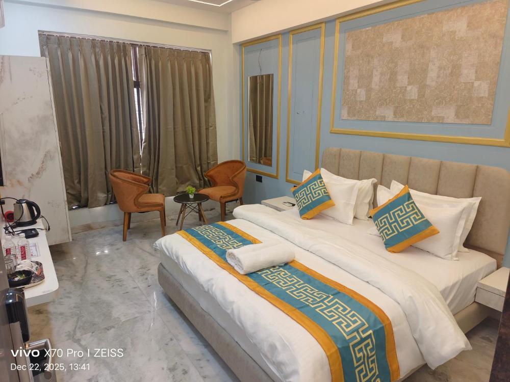 Hotel Indore Palace
