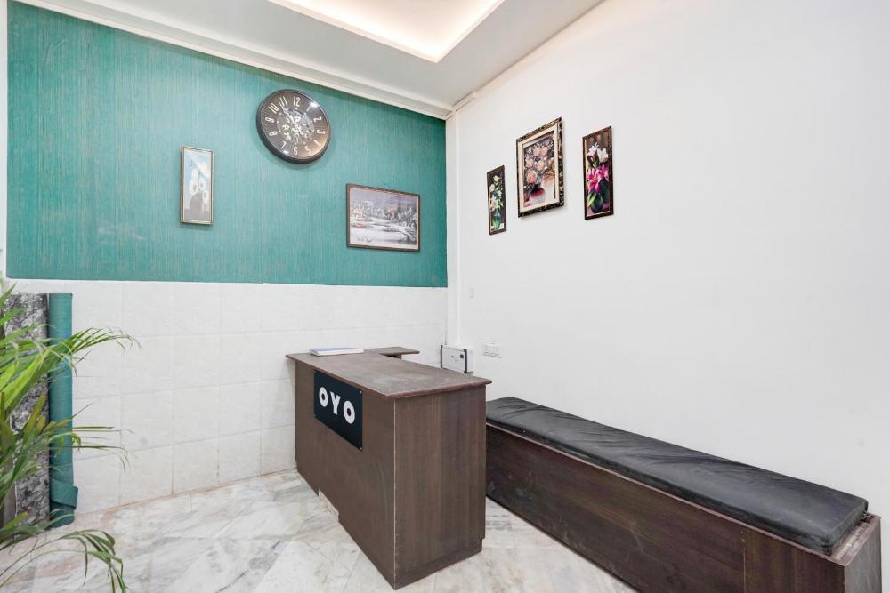 Hotel O AB Rooms