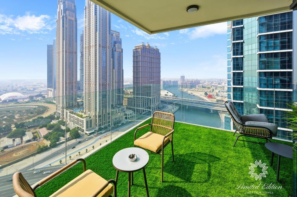 Luxury Apartments - Urban Oasis by Missoni - Business Bay - Canal View - 10 Minutes from Dubai Mall 
