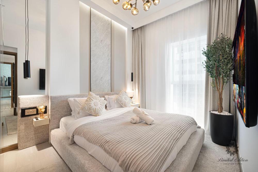 Luxury Apartments - Urban Oasis by Missoni - Business Bay - Canal View - 10 Minutes from Dubai Mall 