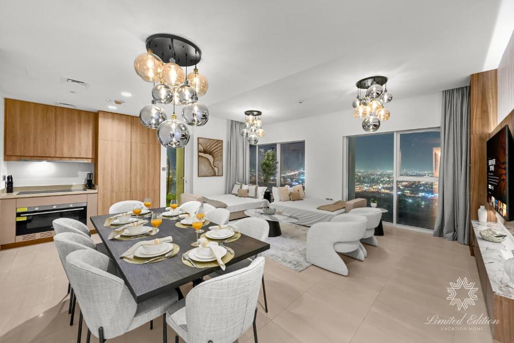 Luxury Apartments - Urban Oasis by Missoni - Business Bay - Canal View - 10 Minutes from Dubai Mall 