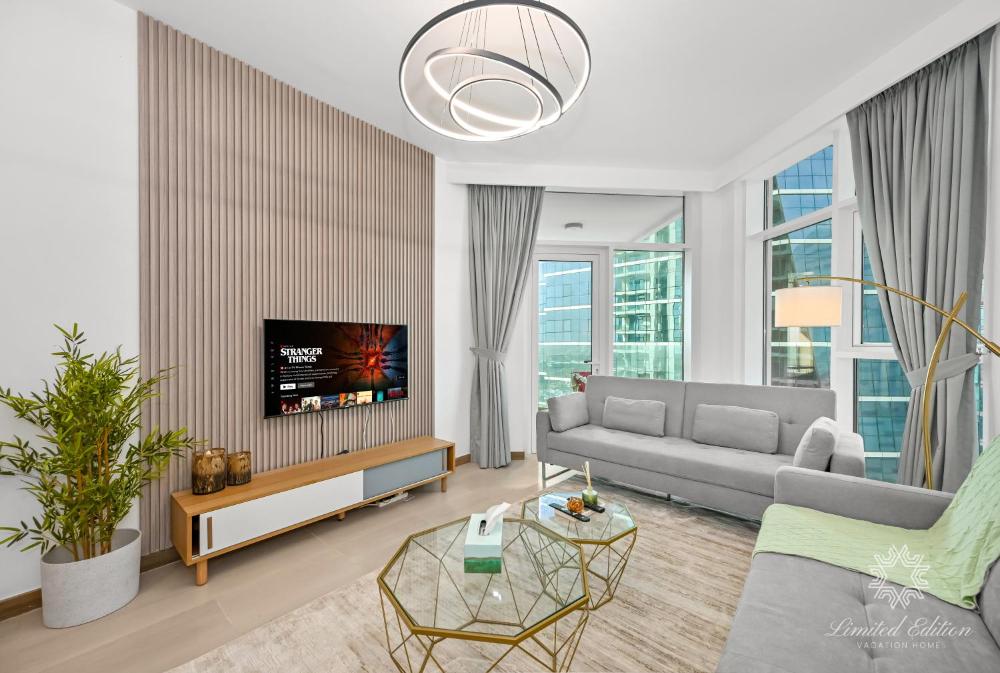 Luxury Apartments - Urban Oasis by Missoni - Business Bay - Canal View - 10 Minutes from Dubai Mall 