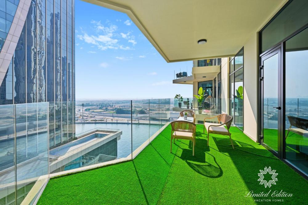 Luxury Apartments - Urban Oasis by Missoni - Business Bay - Canal View - 10 Minutes from Dubai Mall 