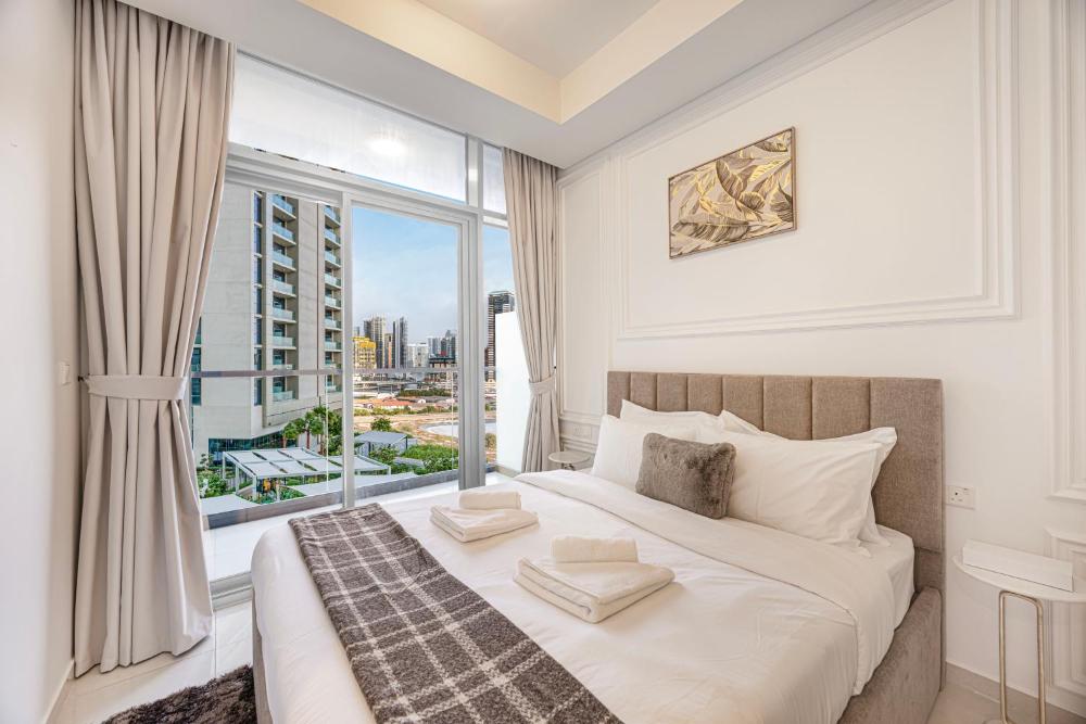 Lux Apartments in BusinessBay, Canal views, Great Location