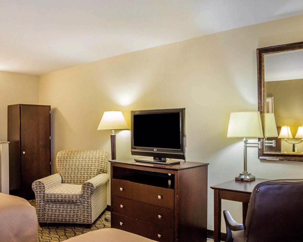Room Image 4