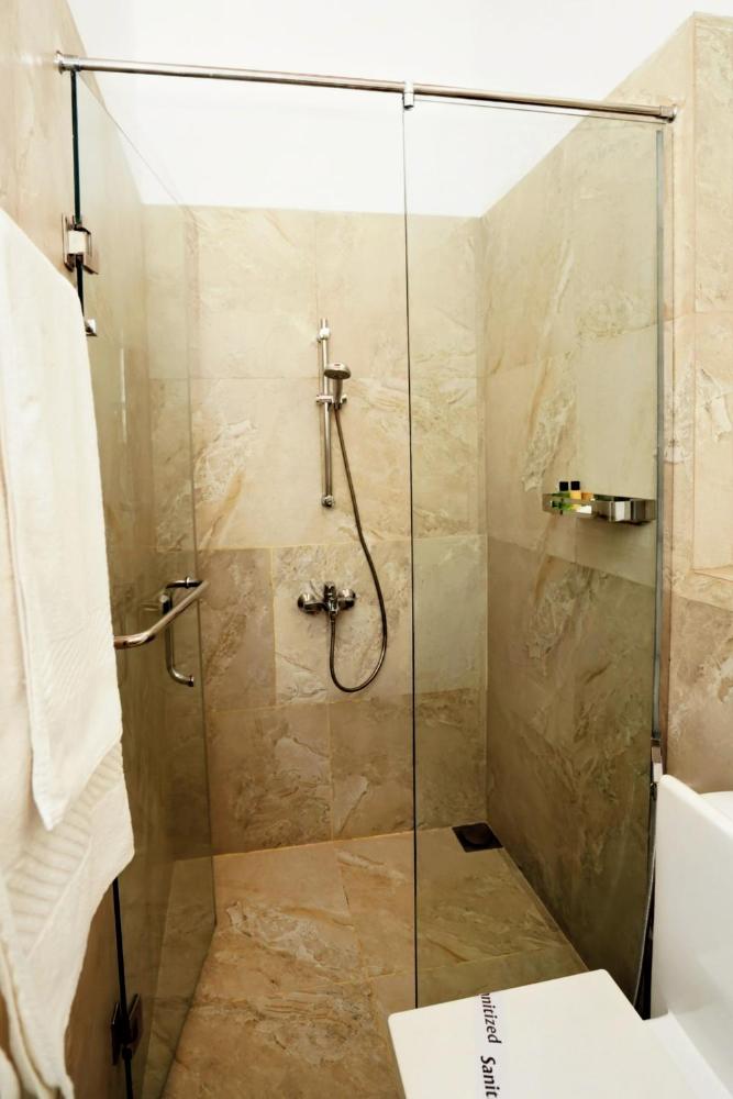 Room Image 5