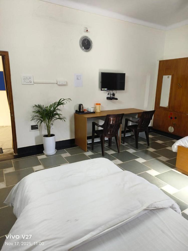 Riddhi Guest House
