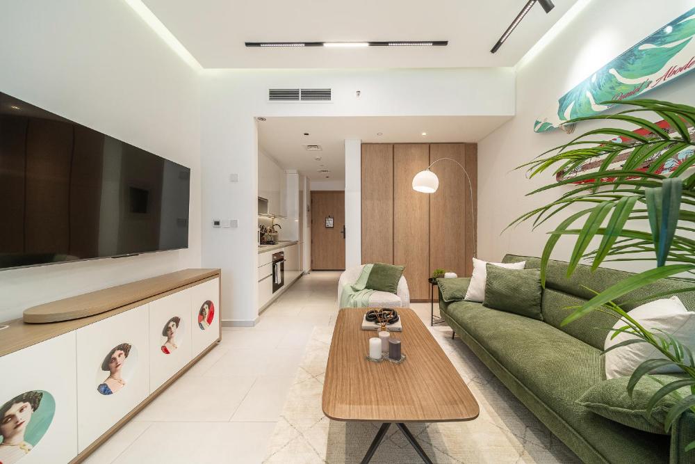 Luxury Studios with Burj Khalifa View or Canal view - Marquise Square Tower