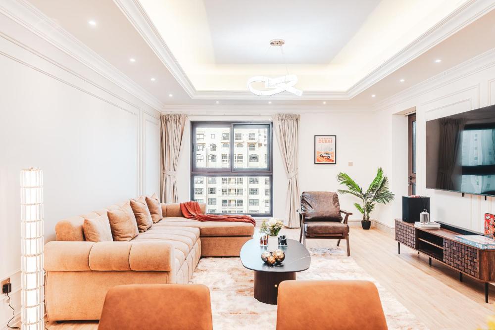New Fairmont Residence with private beach on PalmJumeirah